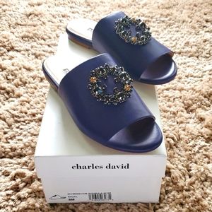 Flat sandal with bedazzle!